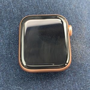 Series 4 WiFi only gold Apple Watch